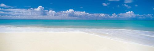 Komar Deserted Beach | 28,3353 x 368 cm
